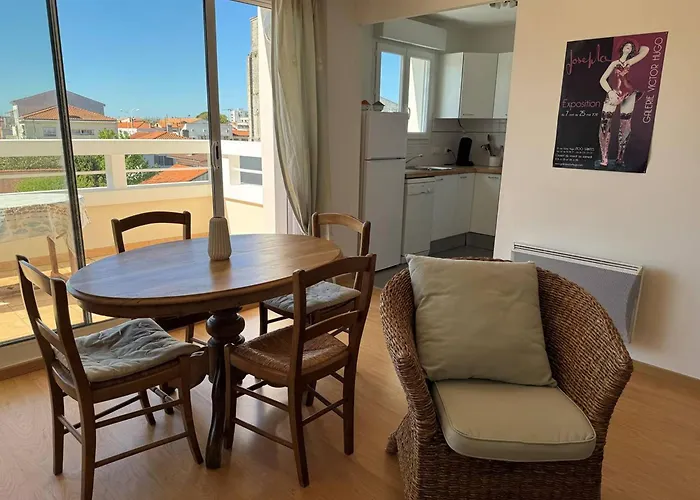 : 47m², Balcon, Parking Privé, Ascenseur - Fr-1-738-48 Apartamento