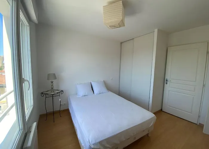 : 47m², Balcon, Parking Privé, Ascenseur - Fr-1-738-48 *