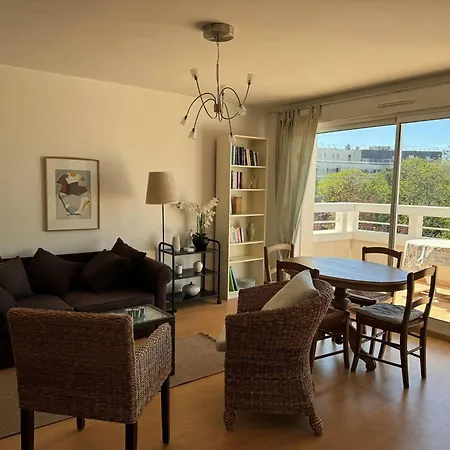: 47m², Balcon, Parking Prive, Ascenseur Apartmán