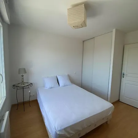 Royan : Appartement 47m², Balcon, Parking privé, Ascenseur - FR-1-738-48 *