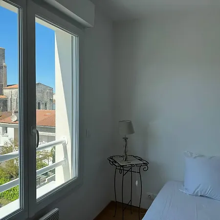 Royan : Appartement 47m², Balcon, Parking privé, Ascenseur - FR-1-738-48