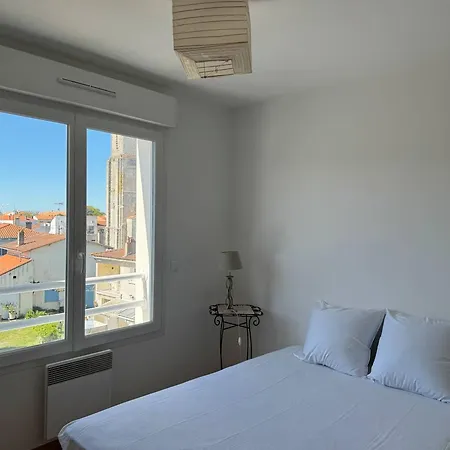 Royan : Appartement 47m², Balcon, Parking privé, Ascenseur - FR-1-738-48 * Royan