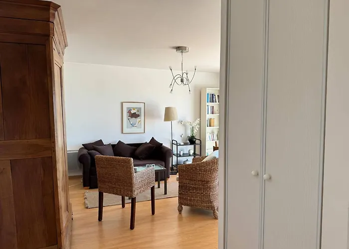 : 47m², Balcon, Parking Prive, Ascenseur - Fr-1-738-48 * Royan