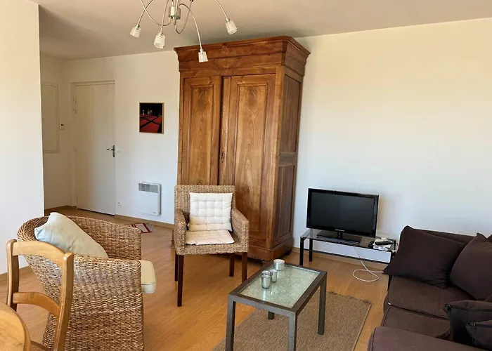 : 47m², Balcon, Parking Prive, Ascenseur - Fr-1-738-48 *