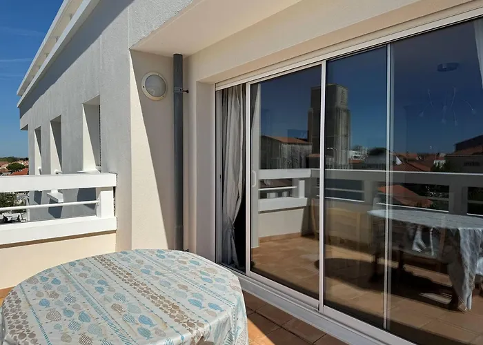 : 47m², Balcon, Parking Prive, Ascenseur - Fr-1-738-48 Apartment